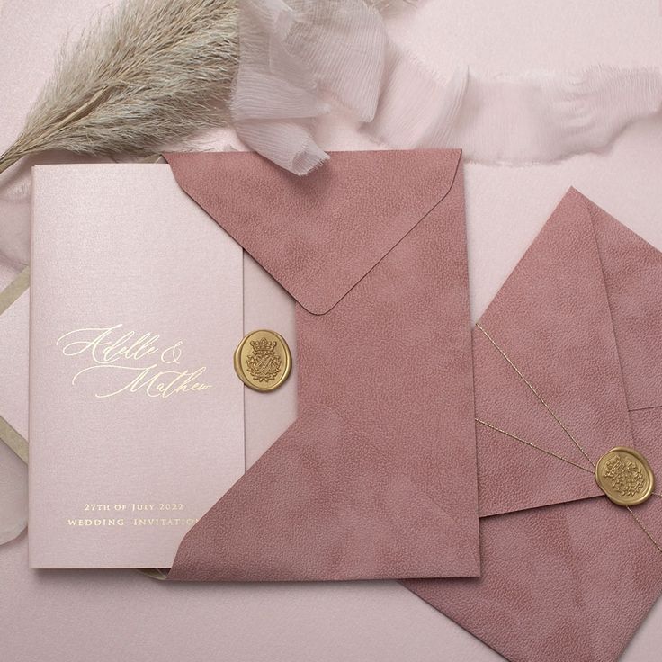 Undangan dengan Sentuhan Rose Gold